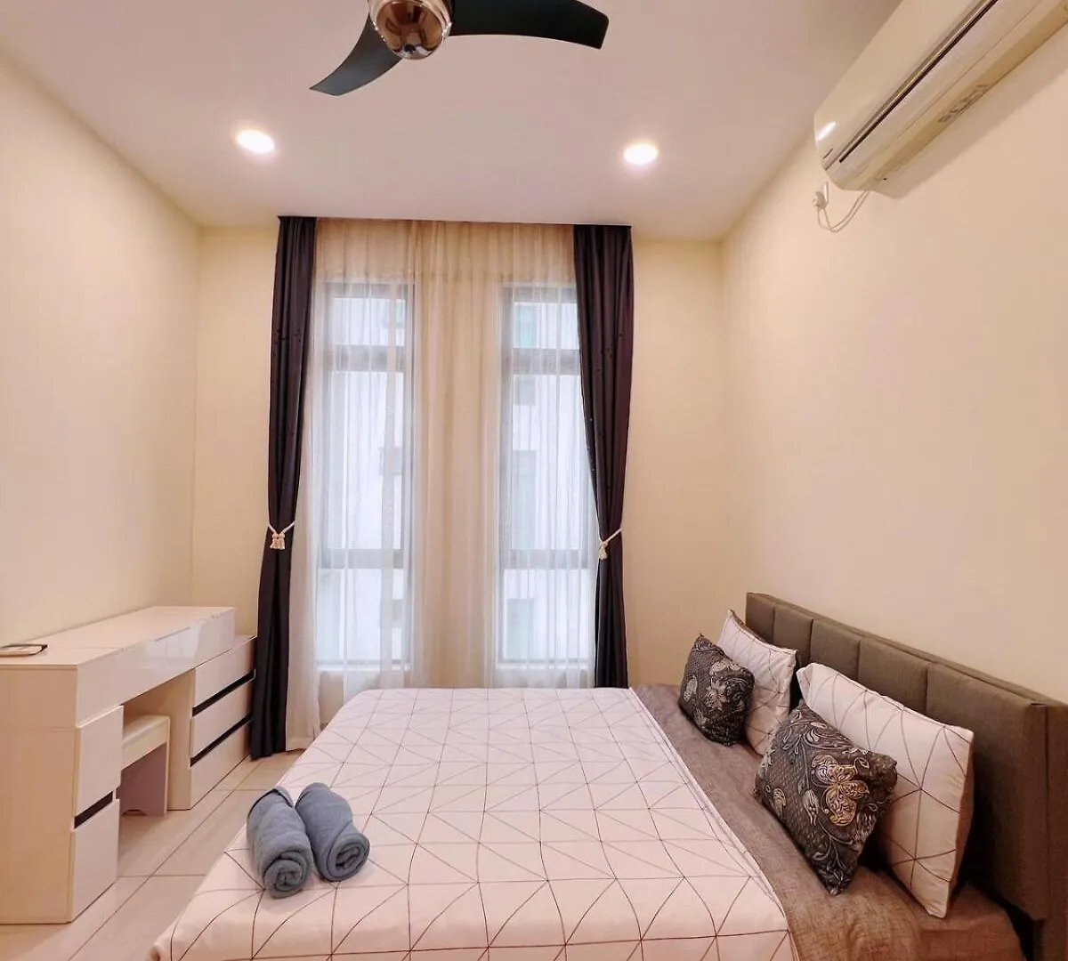Muji Style Luxury Two Bedrooms Condo 1-7Pax At D Secret Garden - Johor Bahru-Mid Valley-Paradigm Mall-Dato Onn-Setia Tropika-Kempas-Utm