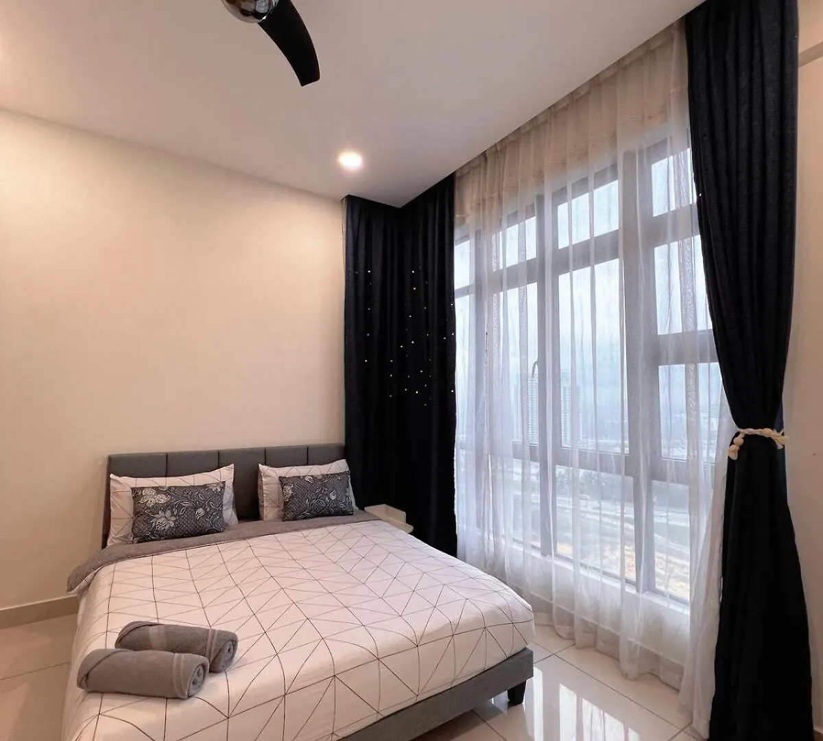 Muji Style Luxury Two Bedrooms Condo 1-7Pax At D Secret Garden - Johor Bahru-Mid Valley-Paradigm Mall-Dato Onn-Setia Tropika-Kempas-Utm 0*,
